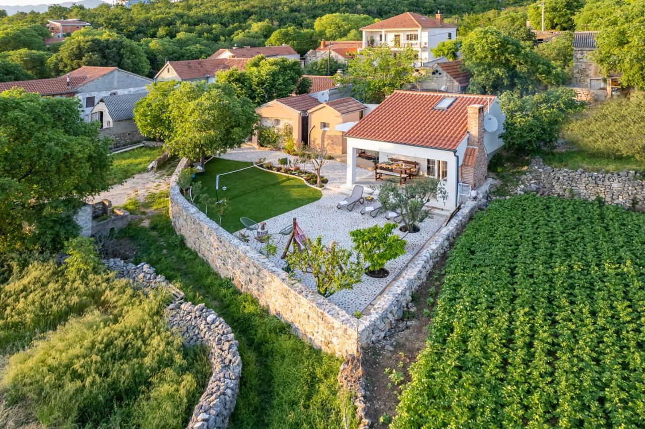 Holiday Home - Villa Thorak Anić المظهر الخارجي الصورة