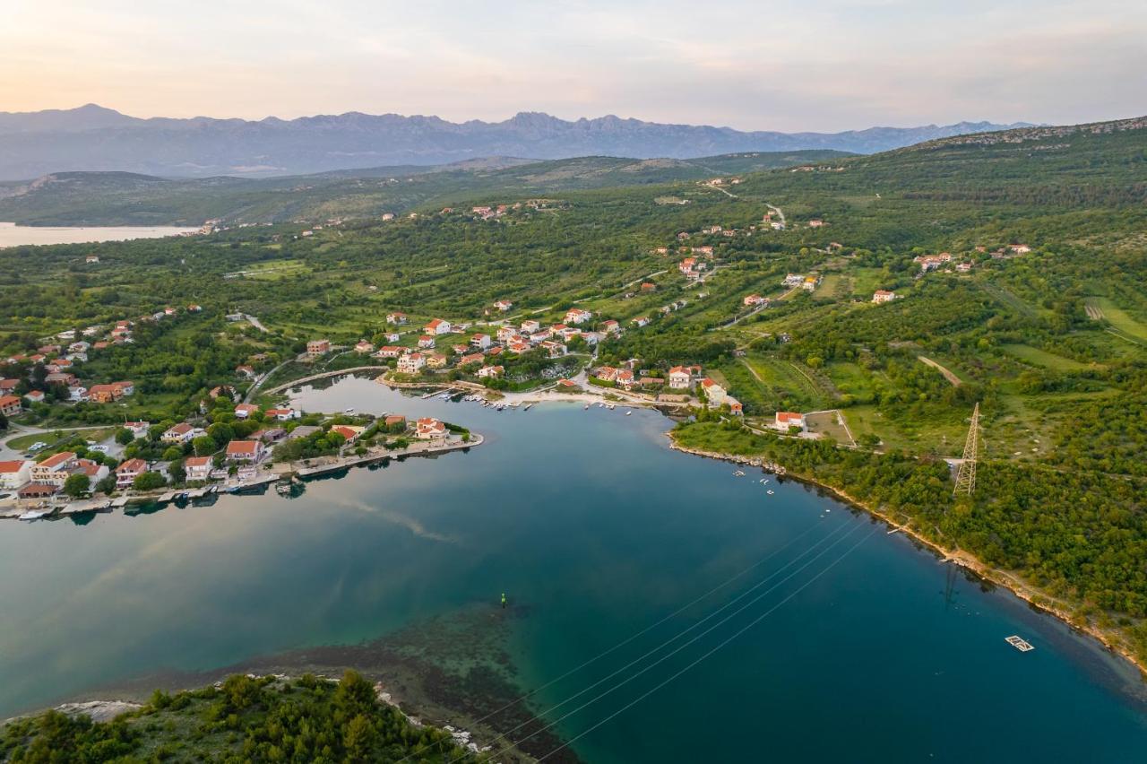Holiday Home - Villa Thorak Anić المظهر الخارجي الصورة